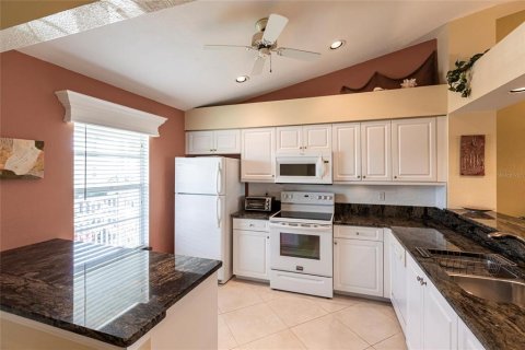 Copropriété à vendre à Punta Gorda, Floride: 2 chambres, 103.12 m2 № 2103526 - photo 6
