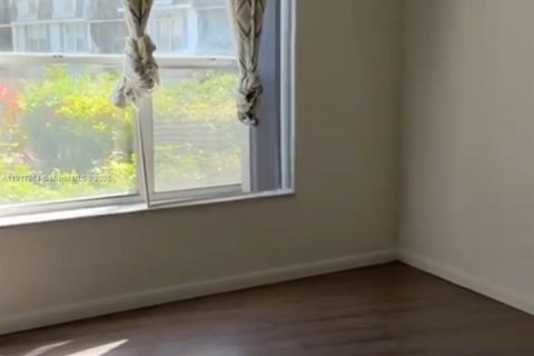 Apartment in Lauderhill, Florida 1 bedroom, 74.32 sq.m. № 1976183 - photo 5