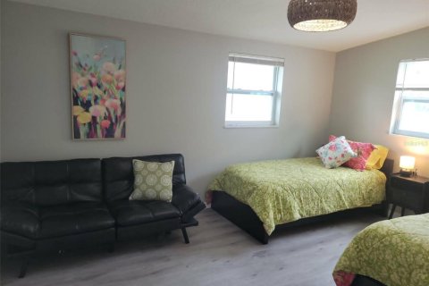 House in Hernando Beach, Florida 3 bedrooms, 111.39 sq.m. № 2206517 - photo 23