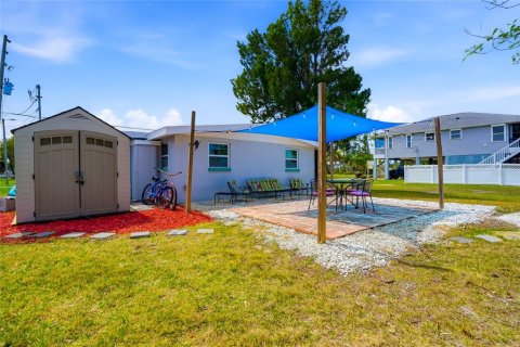 House in Hernando Beach, Florida 3 bedrooms, 111.39 sq.m. № 2206517 - photo 4