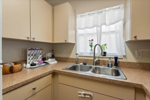 House in Sarasota, Florida 2 bedrooms, 83.98 sq.m. № 2239390 - photo 13
