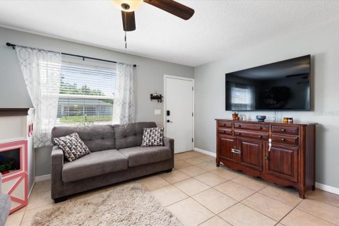 House in Sarasota, Florida 2 bedrooms, 83.98 sq.m. № 2239390 - photo 6