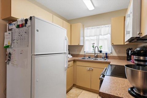 House in Sarasota, Florida 2 bedrooms, 83.98 sq.m. № 2239390 - photo 10