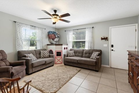 House in Sarasota, Florida 2 bedrooms, 83.98 sq.m. № 2239390 - photo 5