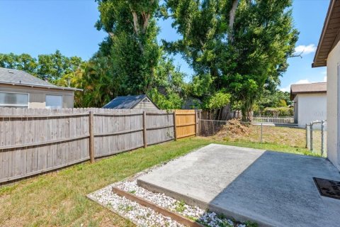 House in Sarasota, Florida 2 bedrooms, 83.98 sq.m. № 2239390 - photo 23