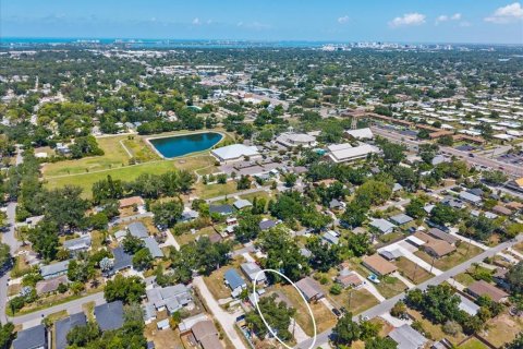 House in Sarasota, Florida 2 bedrooms, 83.98 sq.m. № 2239390 - photo 30
