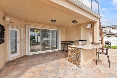 Villa ou maison à vendre à Sunrise, Floride: 5 chambres, 337.51 m2 № 1931465 - photo 30