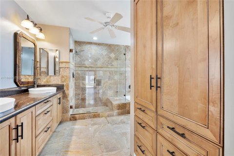 Villa ou maison à vendre à Sunrise, Floride: 5 chambres, 337.51 m2 № 1931465 - photo 19