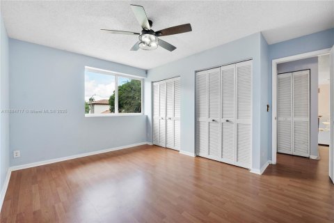 Villa ou maison à vendre à Sunrise, Floride: 5 chambres, 337.51 m2 № 1931465 - photo 25