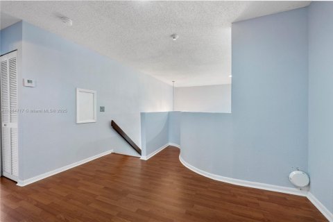 Villa ou maison à vendre à Sunrise, Floride: 5 chambres, 337.51 m2 № 1931465 - photo 22