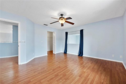 Villa ou maison à vendre à Sunrise, Floride: 5 chambres, 337.51 m2 № 1931465 - photo 26