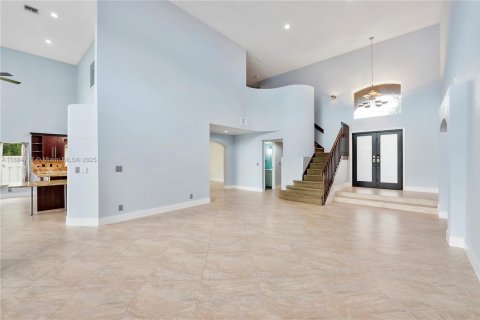 Villa ou maison à vendre à Sunrise, Floride: 5 chambres, 337.51 m2 № 1931465 - photo 5