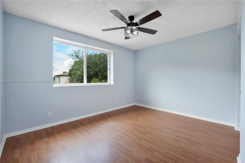 Villa ou maison à vendre à Sunrise, Floride: 5 chambres, 337.51 m2 № 1931465 - photo 24