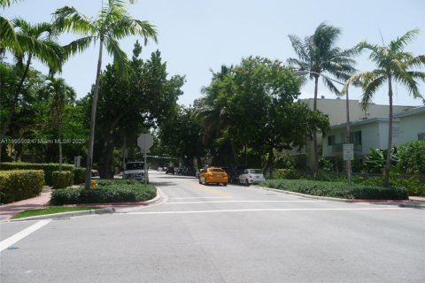 Снять в аренду кондоминиум в Майами-Бич, Флорида 37.16м2, № 1954046 - фото 20