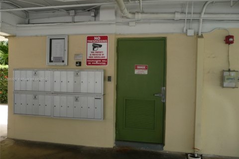 Снять в аренду кондоминиум в Майами-Бич, Флорида 37.16м2, № 1954046 - фото 15