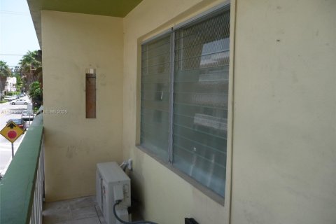 Снять в аренду кондоминиум в Майами-Бич, Флорида 37.16м2, № 1954046 - фото 8