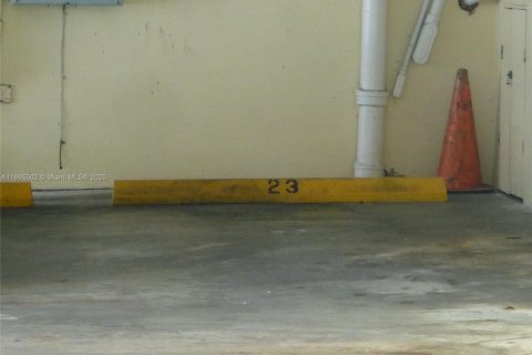 Снять в аренду кондоминиум в Майами-Бич, Флорида 37.16м2, № 1954046 - фото 14