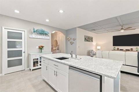 Villa ou maison à vendre à Port Charlotte, Floride: 3 chambres, 155.7 m2 № 2427281 - photo 10