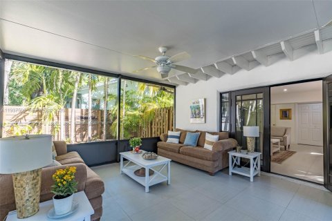 Casa en venta en South Miami, Florida, 3 dormitorios, 157.56 m2 № 1997635 - foto 23