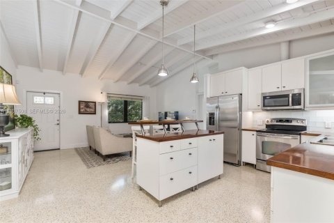 Casa en venta en South Miami, Florida, 3 dormitorios, 157.56 m2 № 1997635 - foto 9