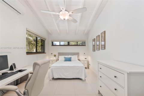 Casa en venta en South Miami, Florida, 3 dormitorios, 157.56 m2 № 1997635 - foto 24