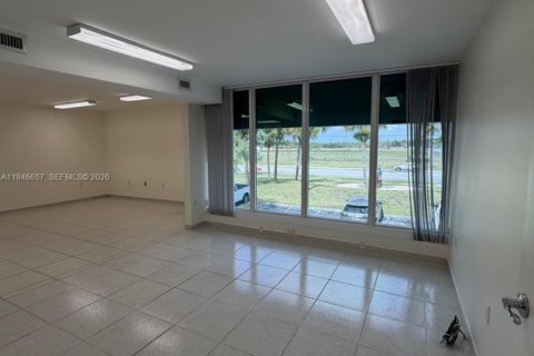 Commercial property in Miami, Florida № 2152915 - photo 26