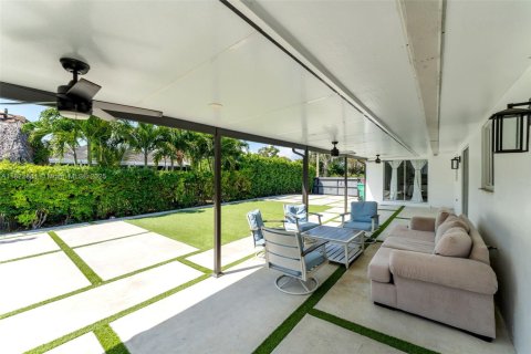 House in Cutler Bay, Florida 4 bedrooms, 159.05 sq.m. № 1790605 - photo 12
