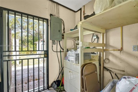 Купить виллу или дом в Майами, Флорида 3 спальни, 228.08м2, № 2033836 - фото 27