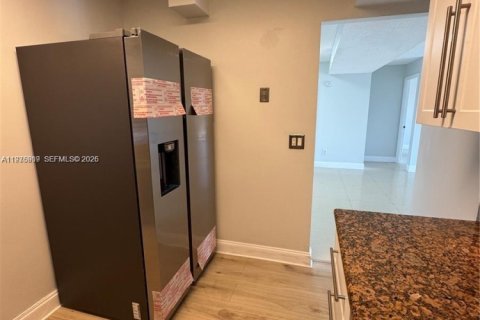 Apartment in Miami, Florida 2 bedrooms, 99.87 sq.m. № 2040474 - photo 2