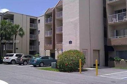 Apartment in Miami, Florida 2 bedrooms, 99.87 sq.m. № 2040474