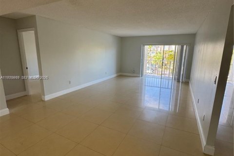 Apartment in Miami, Florida 2 bedrooms, 99.87 sq.m. № 2040474 - photo 4