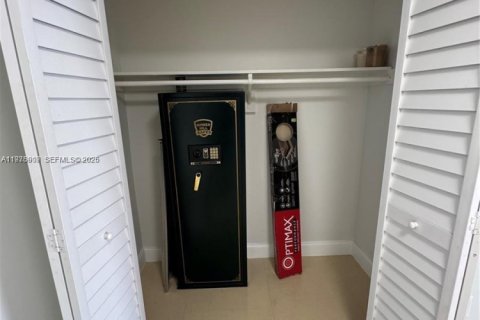 Apartment in Miami, Florida 2 bedrooms, 99.87 sq.m. № 2040474 - photo 6