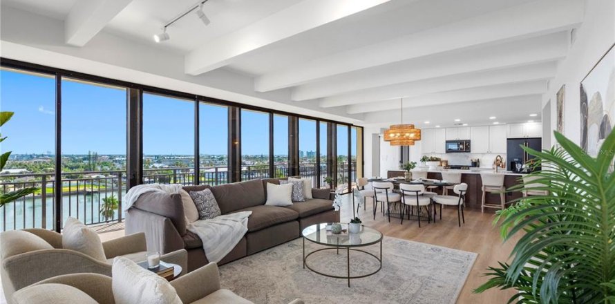 Condo à Treasure Island, Floride, 2 chambres № 2373409