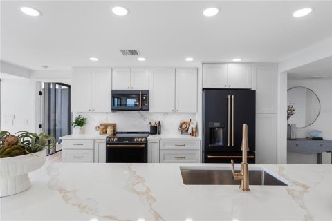 Copropriété à vendre à Treasure Island, Floride: 2 chambres, 140.28 m2 № 2373409 - photo 18