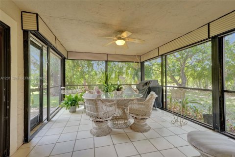 Casa en venta en Boynton Beach, Florida, 3 dormitorios, 170.66 m2 № 2076117 - foto 17