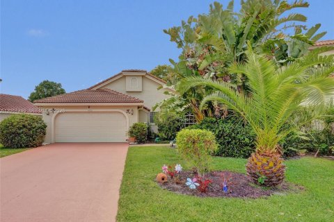 Casa en Boynton Beach, Florida 3 dormitorios, 170.66 m2 № 2076117