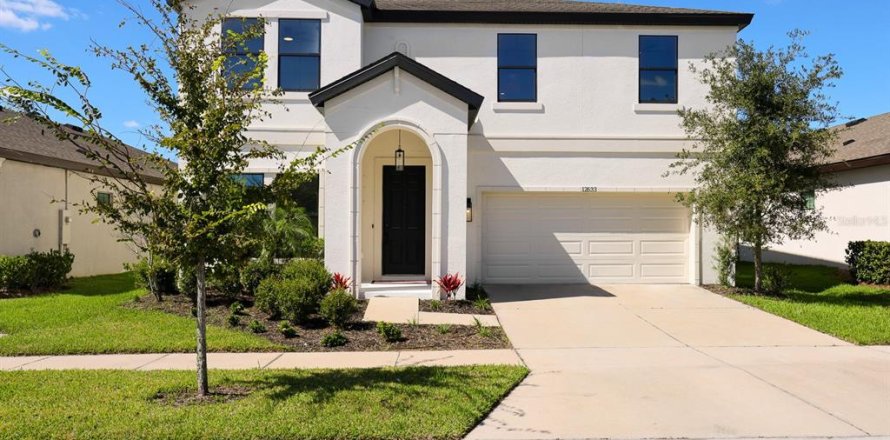 Villa ou maison à Fish Hawk, Floride 4 chambres, 260.5 m2 № 2437147