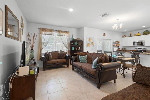 Townhouse in Port Orange, Florida 3 bedrooms, 153.1 sq.m. № 1635189 - photo 20