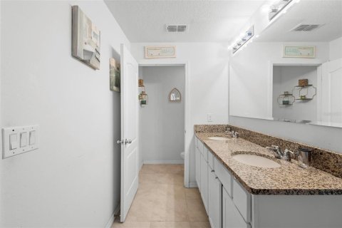 Townhouse in Port Orange, Florida 3 bedrooms, 153.1 sq.m. № 1635189 - photo 30