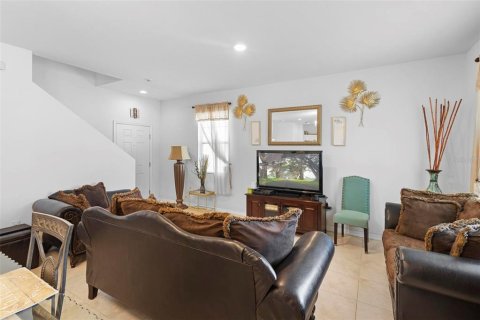 Townhouse in Port Orange, Florida 3 bedrooms, 153.1 sq.m. № 1635189 - photo 18