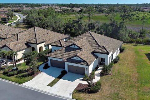 House in Nokomis, Florida 2 bedrooms, 141.03 sq.m. № 1654547 - photo 1