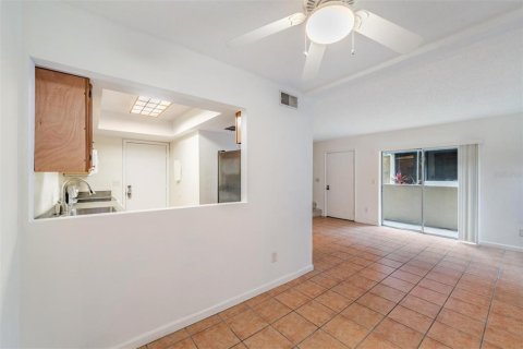Condo in Clearwater, Florida, 2 bedrooms № 2221970 - photo 9