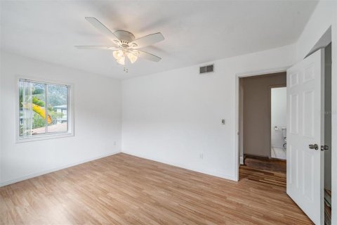Condo in Clearwater, Florida, 2 bedrooms № 2221970 - photo 13