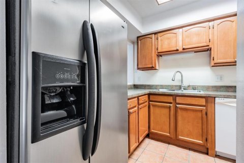 Condo in Clearwater, Florida, 2 bedrooms № 2221970 - photo 4
