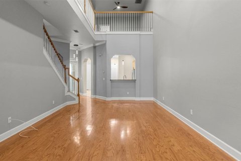 Condo in Gainesville, Florida, 3 bedrooms № 2195666 - photo 8