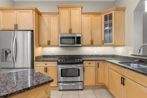 Condo in Gainesville, Florida, 3 bedrooms № 2195666 - photo 15