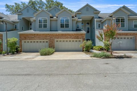 Condominio en Gainesville, Florida, 3 dormitorios  № 2195666