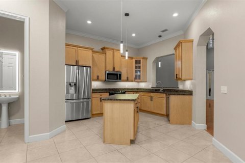 Condo in Gainesville, Florida, 3 bedrooms № 2195666 - photo 12