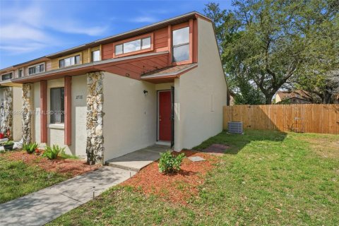 Touwnhouse à vendre à Orlando, Floride: 2 chambres, 114.83 m2 № 2045906 - photo 11