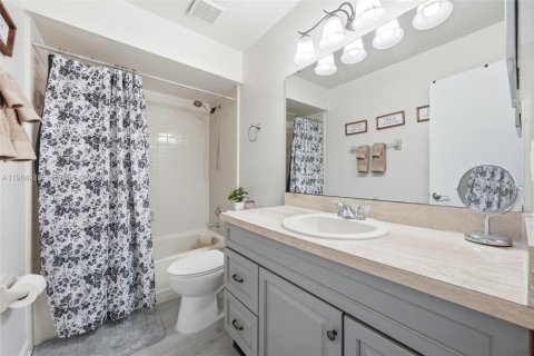 Touwnhouse à vendre à Orlando, Floride: 2 chambres, 114.83 m2 № 2045906 - photo 25